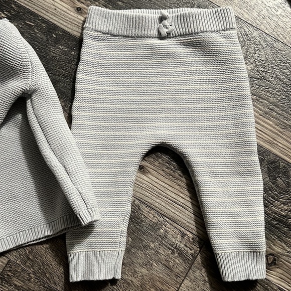 Just one you by carters size 12 months knit sweater pant set baby boy guc blue - Picture 6 of 9